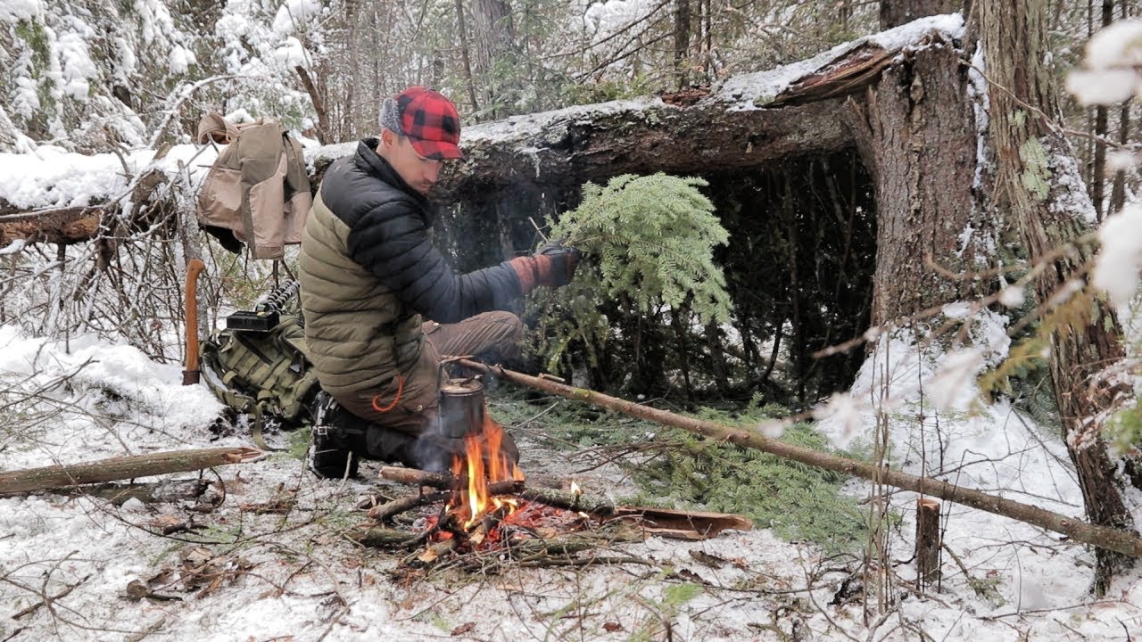 SOLO BUSHCRAFT CAMP 4 Items Only -Natural Shelter- Wild 